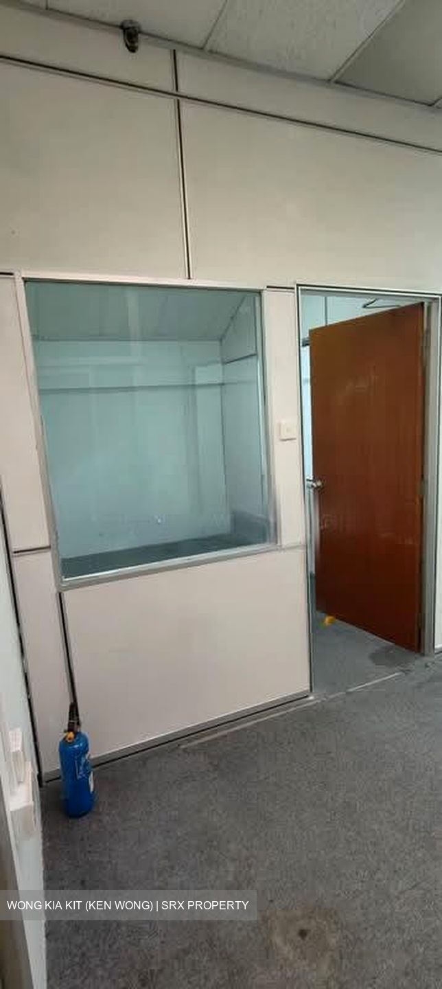 Hoa Nam Building (D8), Office #546766631